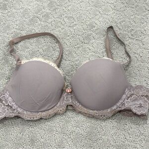 Victoria's Secret Lace Bra in Pink and Cream